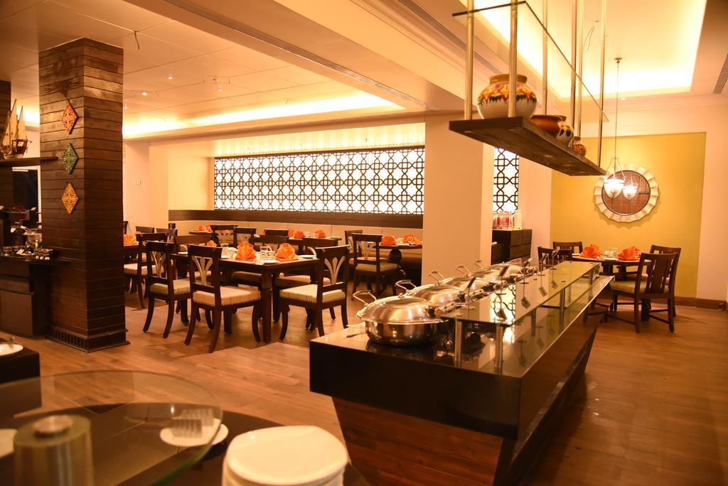 The Gateway Hotel Beach Road, Calicut Exteriör bild